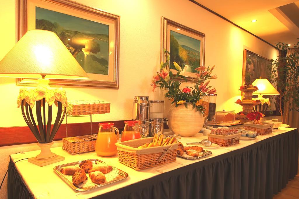 Moderno Hotel 3*
