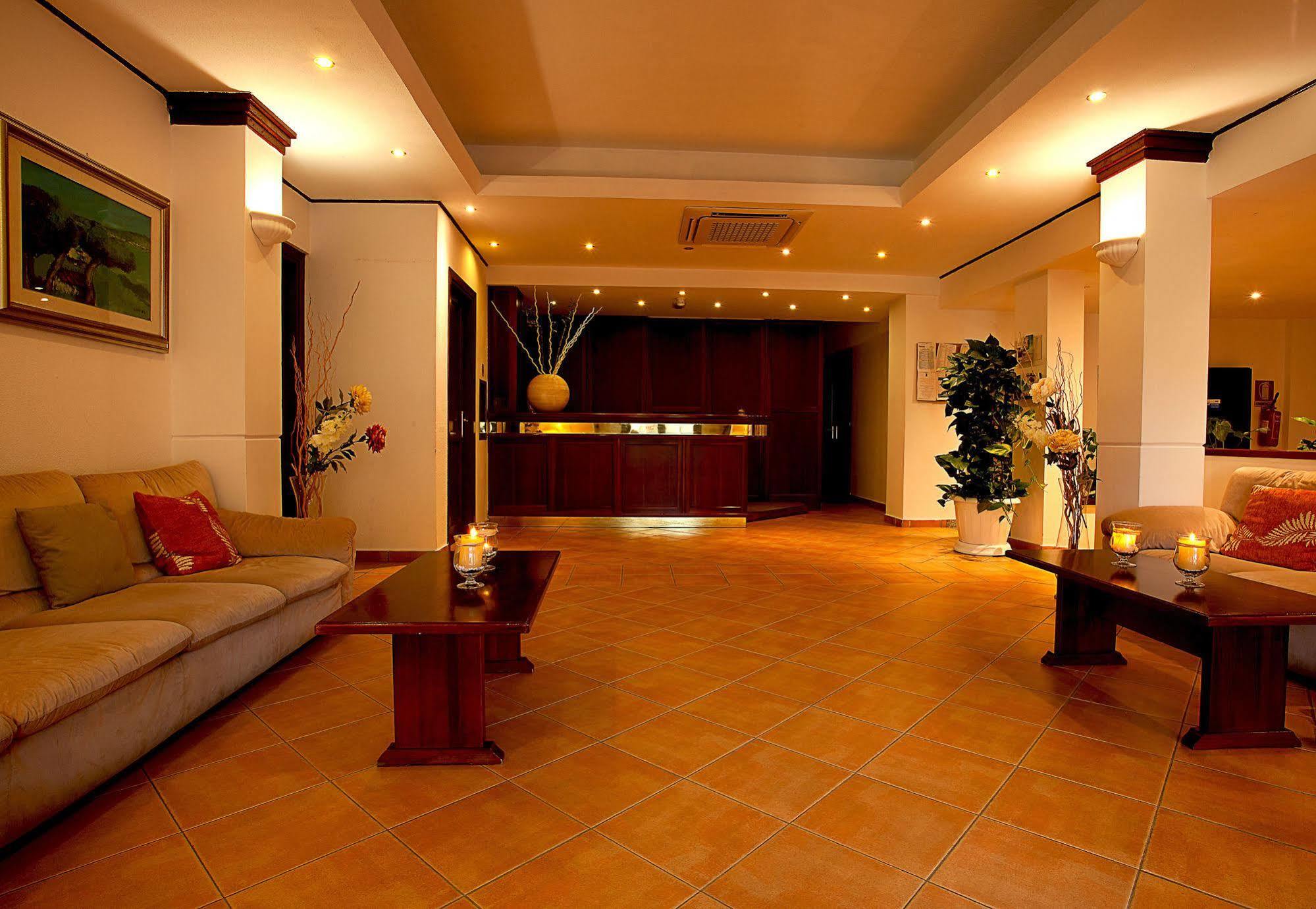 Moderno Hotel 3*